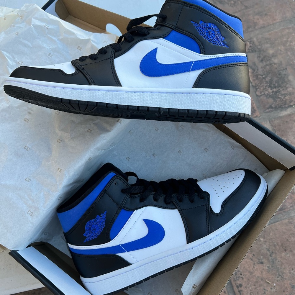 Air Jordan 1 mid white racer/ blue black Nike never worn